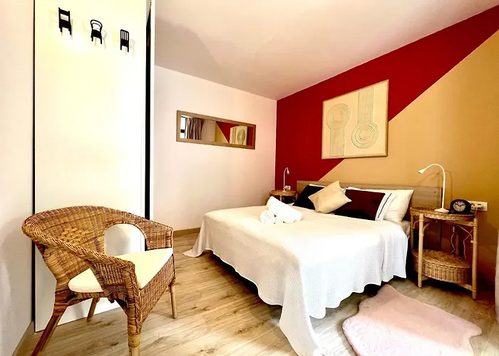 Stunning Lovely Flat With Pool And Wi-fi, 31 بيت للعطل