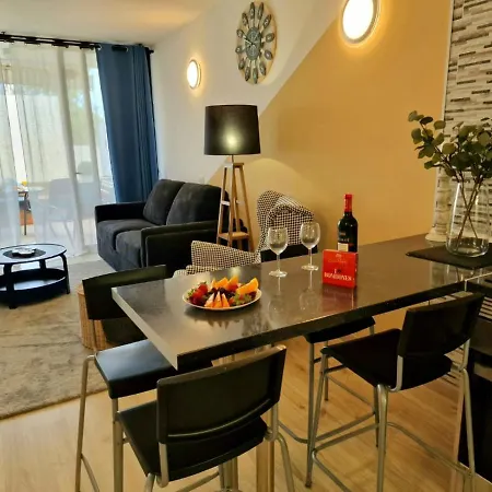 Stunning Lovely Flat With Pool And Wi-fi, 31 * Arona (Tenerife)