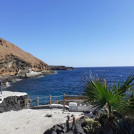 Hébergement de vacances Stunning Lovely Flat With Pool And Wi-fi, 31 *