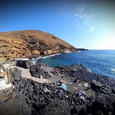 Stunning Lovely Flat With Pool And Wi-fi, 31 * Arona (Tenerife)