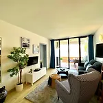 Stunning Lovely Flat With Pool And Wi-fi, 31 Vakantiehuis *